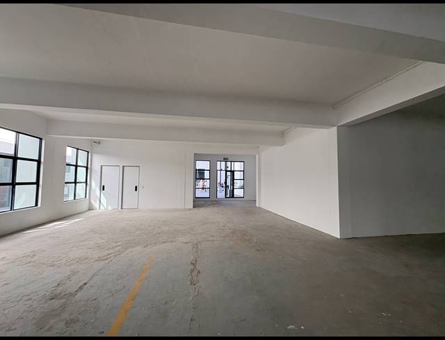 386M² RETAIL TO LET IN CLAREMONT